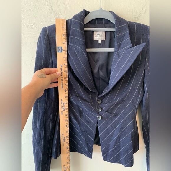 Armani Collezioni Blue pinstriped peplum jacket size 2 - Picture 6 of 11